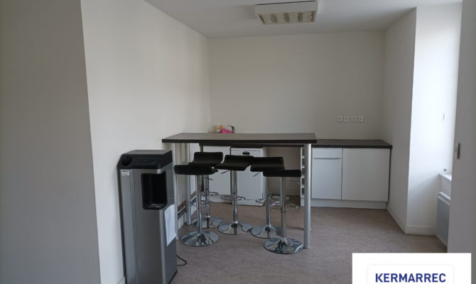 location Bureaux 94.00 m²