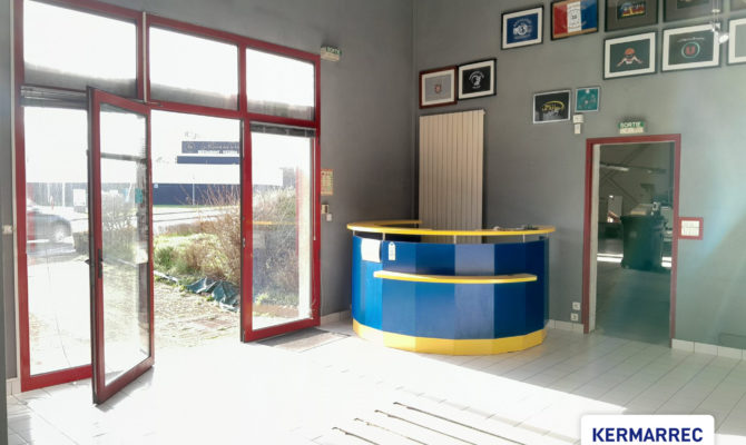 location Local d'activité 400.00 m²