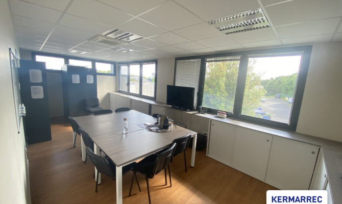 location Bureaux 114.00 m²