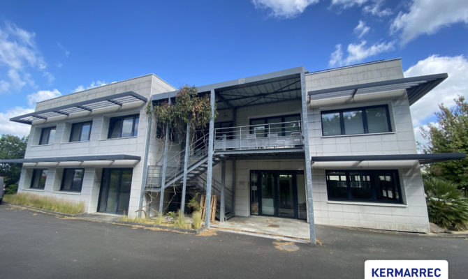 location Bureaux 114.00 m²