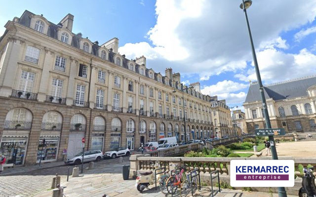location Bureaux 140.00 m²
