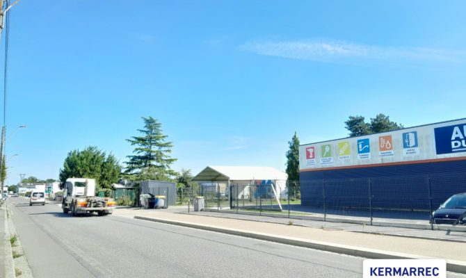 location Local d'activité 400.00 m²