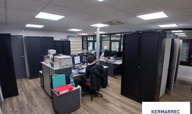 location Bureaux 151.12 m²