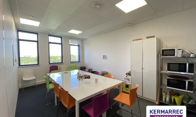 achat Bureaux 142.00 m²