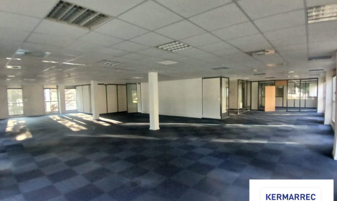 location Bureaux 600.00 m²