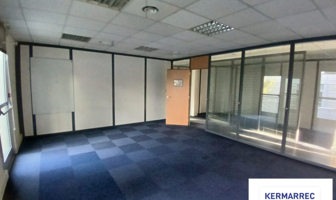 location Bureaux 600.00 m²