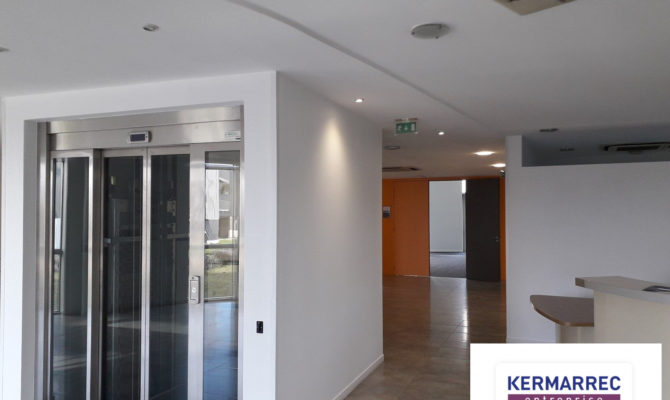 location Bureaux 1694.00 m²