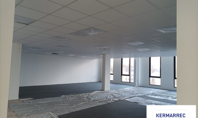 achat Bureaux 256.00 m²