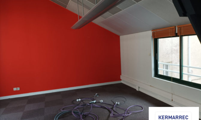 location Bureaux 135.00 m²