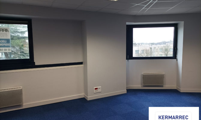 location Bureaux 130.00 m²