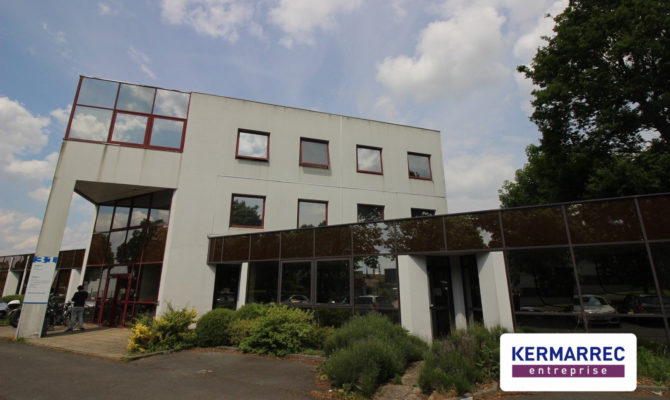 location Bureaux 99.00 m²
