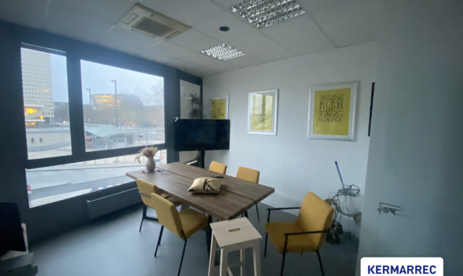 location Bureaux 56.00 m²