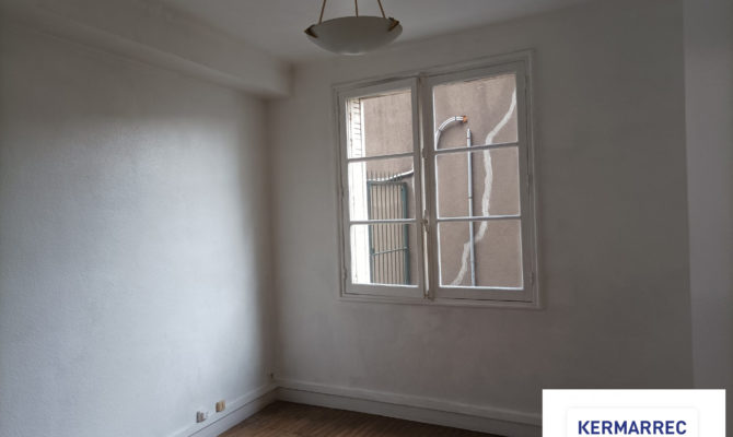 location Bureaux 136.00 m²