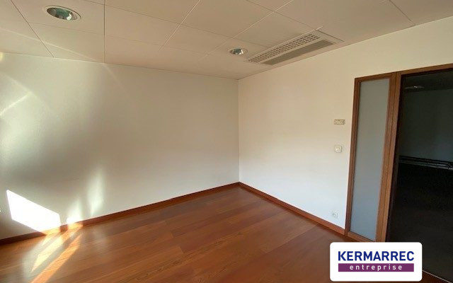 achat Bureaux 209.00 m²