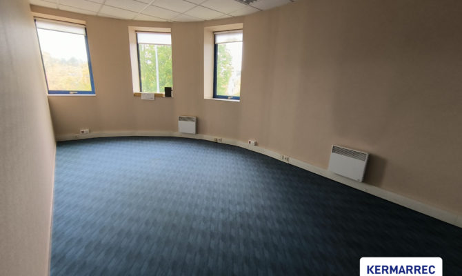 achat Bureaux 215.00 m²