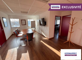 location Bureaux 83.50 m² Vannes 56