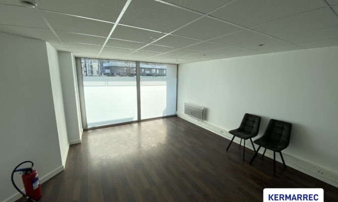 location Bureaux 56.00 m²