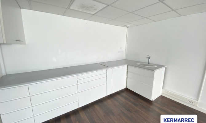 location Bureaux 56.00 m²