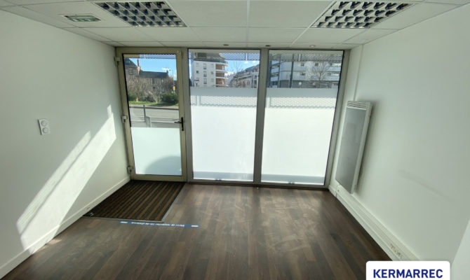 location Bureaux 56.00 m²