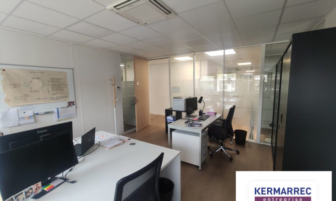 location Bureaux 127.00 m²