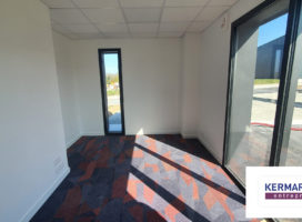 location Local d'activité 180.00 m² Séné 56
