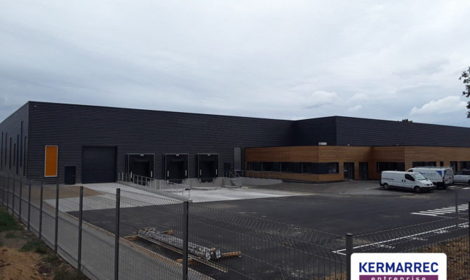 location Local d'activité 3140.00 m²