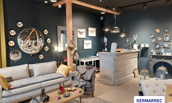location Local d'activité 150.00 m²