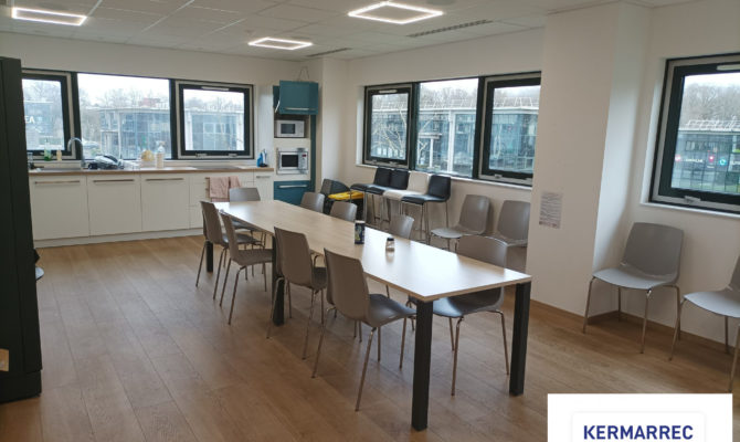 achat Bureaux 661.00 m²