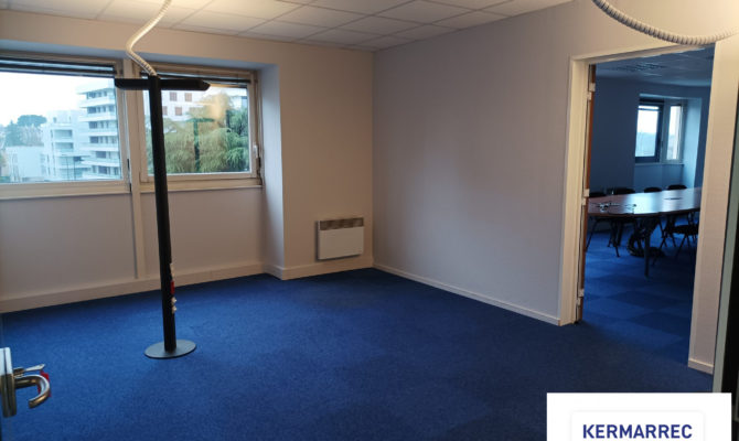 location Bureaux 150.00 m²