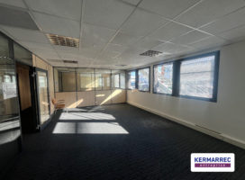 location Bureaux 433.00 m² Rezé 44