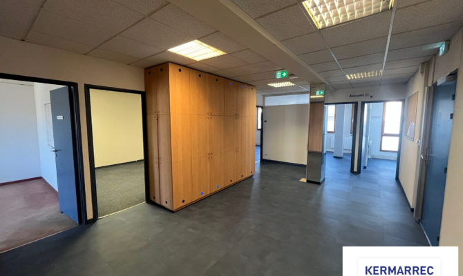location Bureaux 258.00 m²