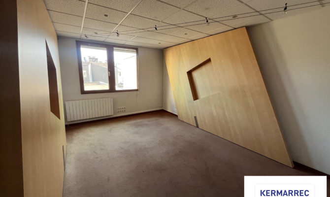 location Bureaux 258.00 m²