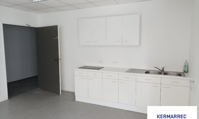 location Bureaux 359.00 m²