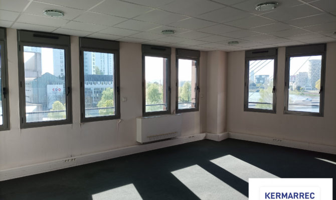 achat Bureaux 467.00 m²