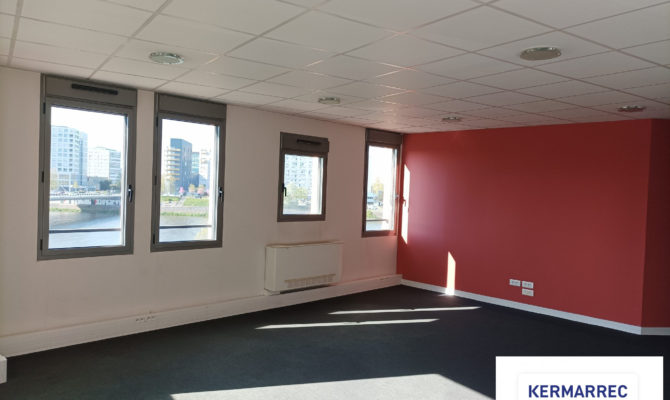 achat Bureaux 467.00 m²