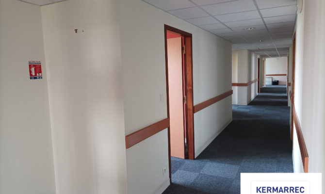 achat Bureaux 467.00 m²