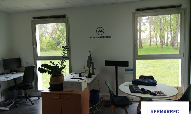 location Bureaux 66.00 m²