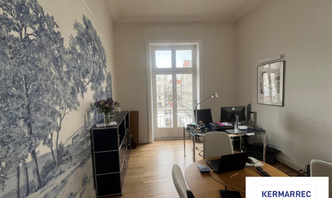 location Bureaux 90.00 m²