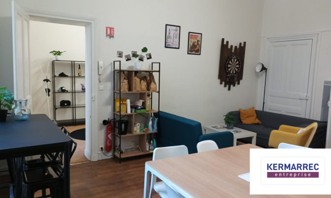 location Bureaux 140.00 m²