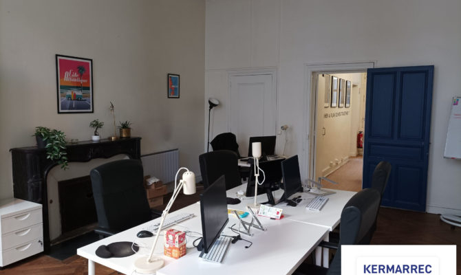 location Bureaux 140.00 m²