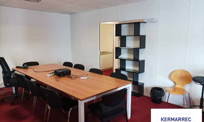 location Bureaux 94.00 m²