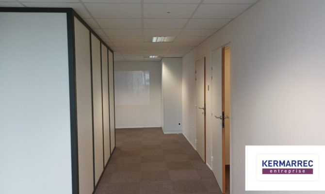 location Bureaux 81.00 m²