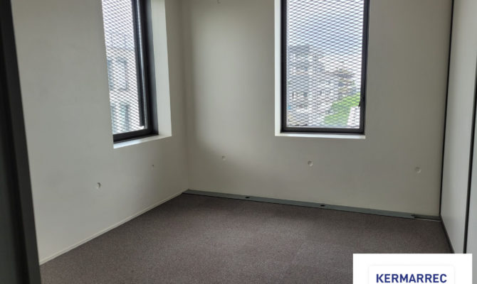 location Bureaux 81.00 m²