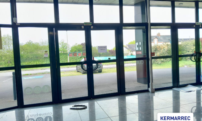location Local d'activité 950.00 m²