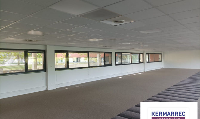 location Bureaux 383.00 m²