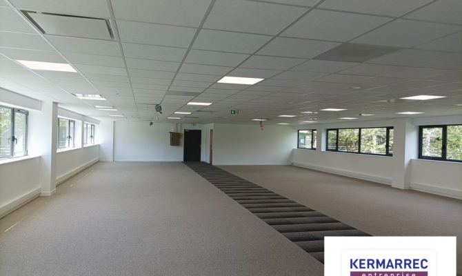 location Bureaux 383.00 m²