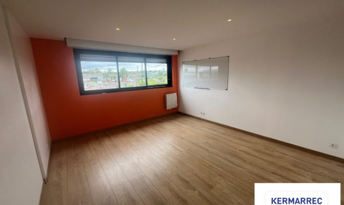 location Bureaux 125.00 m²