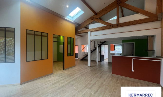location Bureaux 125.00 m²