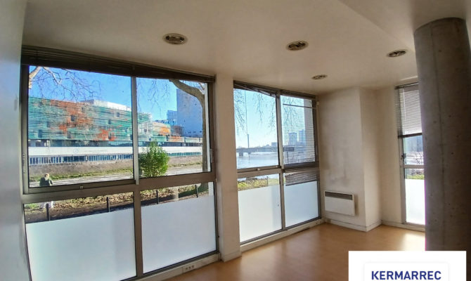 location Bureaux 142.00 m²