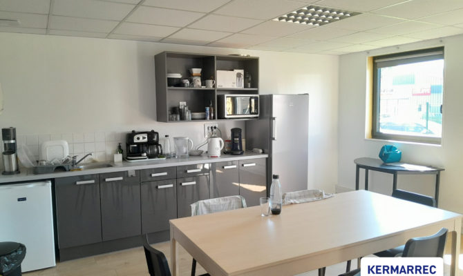 location Local d'activité 450.00 m²